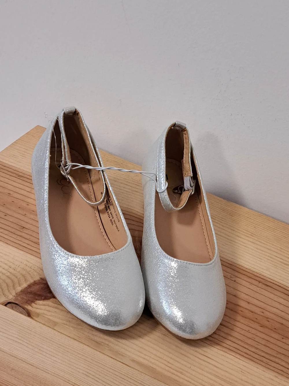 Sugar Silver Glitter Mary Jane Wedge Shoes Ankle Strap Charm Accent Girls Size 1